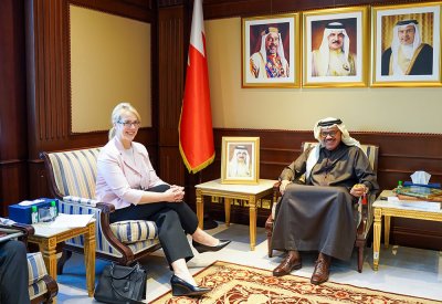 وزير الخارجية يستقبل سفيرة الولايات المتحدة الأمريكية لدى مملكة البحرين