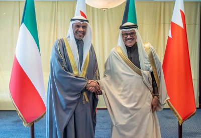 وزير الخارجية يبحث مع نظيره الكويتي تعزيز التعاون السياسي والتنسيق المشترك في المحافل الدولية