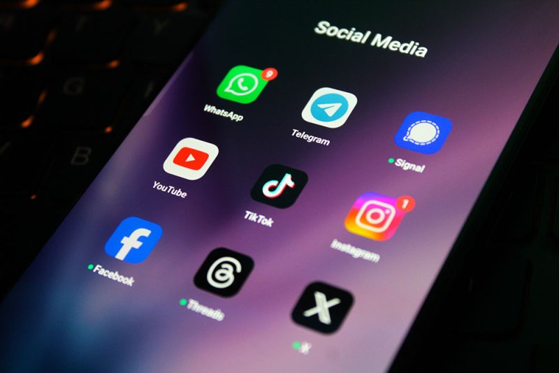 بريطانيا.. مجلس اللوردات يقر حظر وسائل التواصل للمراهقين