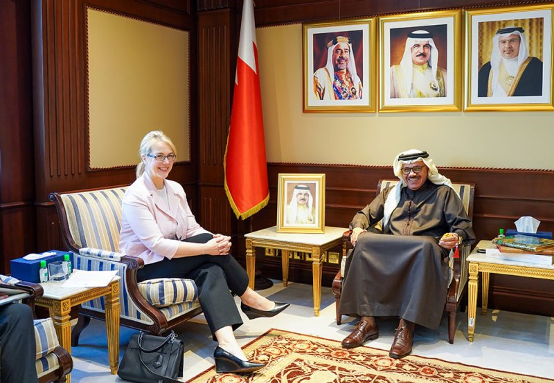 وزير الخارجية يستقبل سفيرة الولايات المتحدة الأمريكية لدى مملكة البحرين