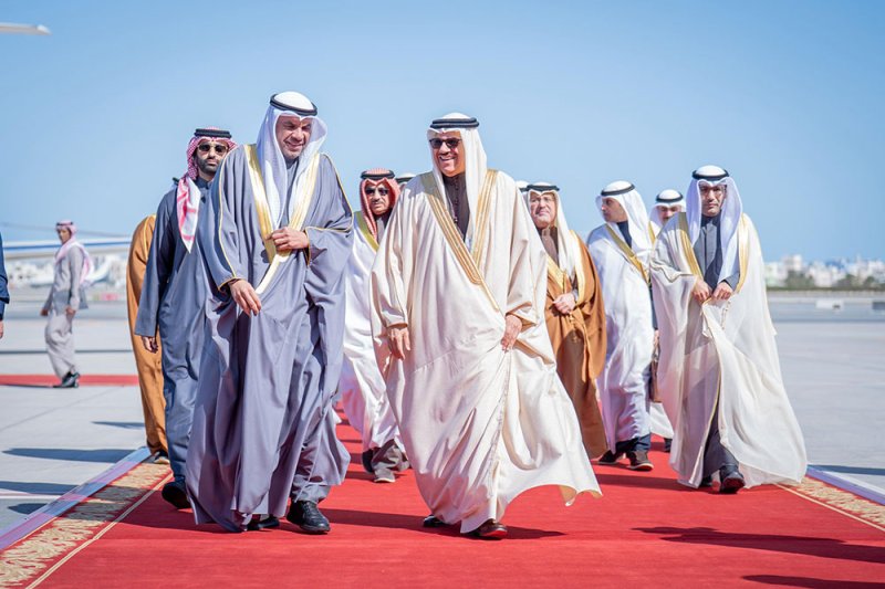 وزير خارجية دولة الكويت يصل إلى البلاد