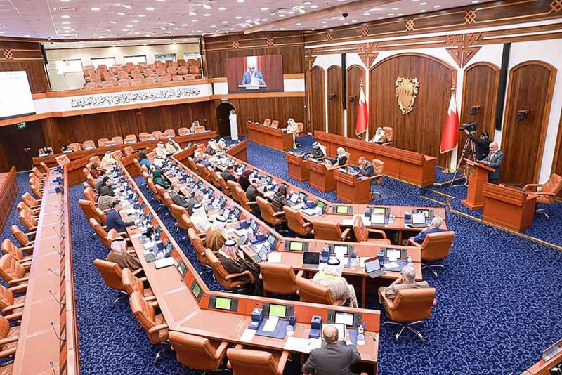رفض خفض ساعات العمل وزيادة الإجازات للموظفين فوق سن الخمسين