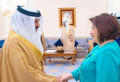 الملك المعظم يشيد بالعلاقات التاريخية بين البحرين وأذربيجان