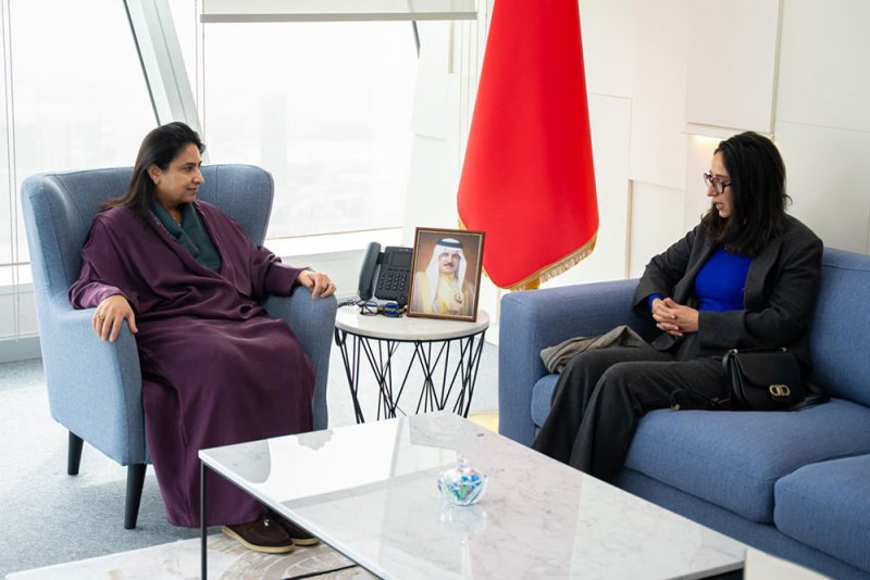 المدير العام لمعهد الإدارة العامة تستقبل الممثل المقيم لبرنامج الأمم المتحدة الإنمائي (UNDP) لدى مملكة البحرين