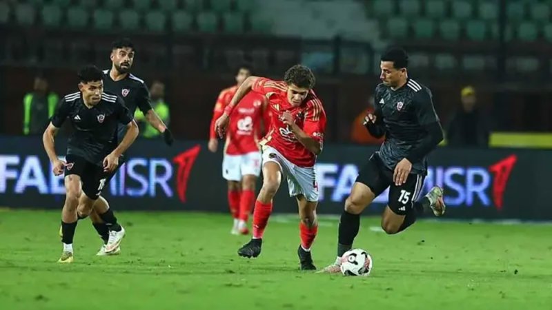 الأهلي المصري يعلن توصله لاتفاق على انتقال لاعبه إلى برشلونة