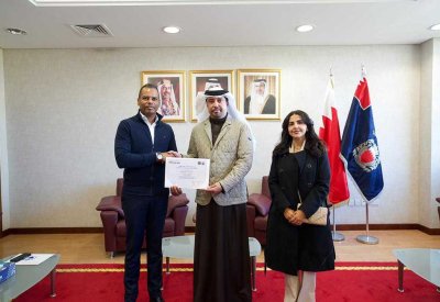 رئيس الجمارك يمنح عدداً من الشركات شهادة المشغل الاقتصادي المعتمد الخليجي