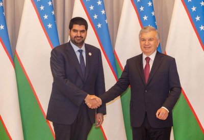 سمو الشيخ عيسى بن علي يلتقي رئيس جمهورية أوزبكستان