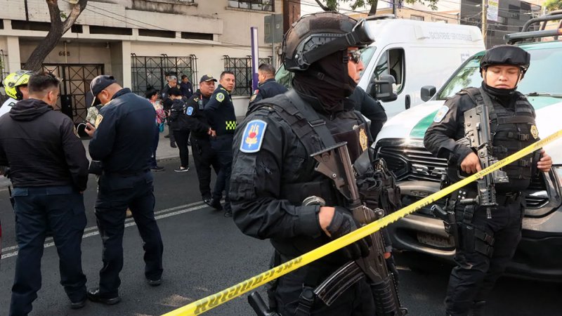 مقتل 11 شخصا بهجوم مسلح على ملعب لكرة القدم في المكسيك