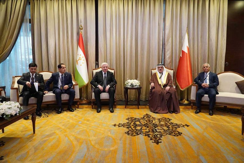 رئيس مجلس النواب يلتقي بنائب رئيس برلمان طاجيكستان