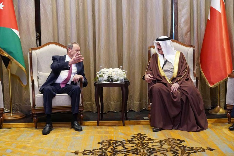 رئيس مجلس النواب يلتقي بوفد مجلس الأعيان الأردني