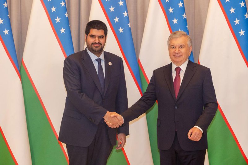 سمو الشيخ عيسى بن علي يلتقي رئيس جمهورية أوزبكستان