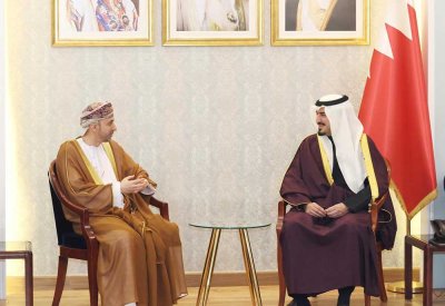 محافظ العاصمة يستقبل سفير سلطنة عمان لدى المملكة