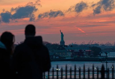 أميركا أمام منعطف ديموغرافي.. معدلات سكانية "غير مسبوقة"
