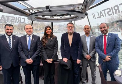 الرئيس التنفيذي لهيئة "السياحة" تجتمع بعدد من الشركات في قطاع الاجتماعات والحوافز والمؤتمرات والمعارض في باريس