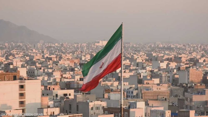 طهران تتوعد بـ"رد غير مسبوق" في حال تعرّضها لهجوم أميركي