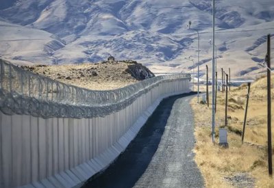 تركيا تعزز حدودها تحسباً لضرب طهران.. وعراقجي يزور أنقرة
