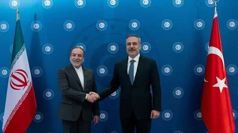 تركيا ترفض ضرب إيران.. وعراقجي "مستعدون للحوار مع أميركا"