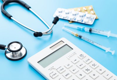 رقابة حكومية على رسوم وخدمات المستشفيات الخاصة