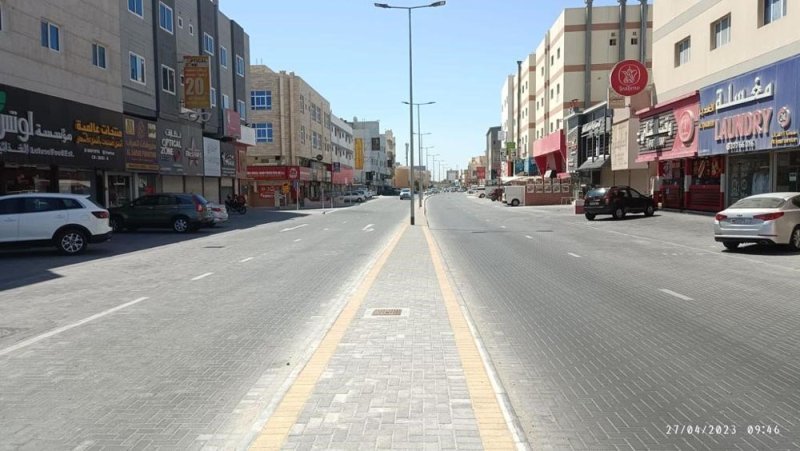 رفض فتح محلات على الجزء الغربي من شارع 77