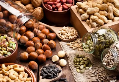 طرق صحية لتعظيم فوائد المكسرات.. تعرف عليها