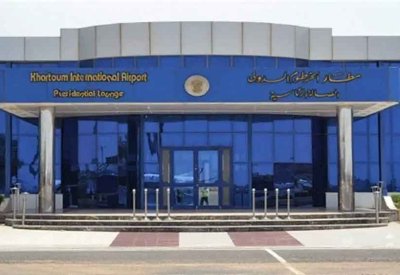 مطار الخرطوم يستقبل أول رحلة طيران منذ اندلاع الحرب