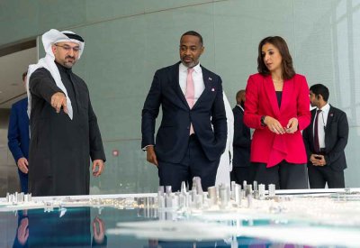 رئيس وزراء برمودا يزور مجلس التنمية الاقتصادية