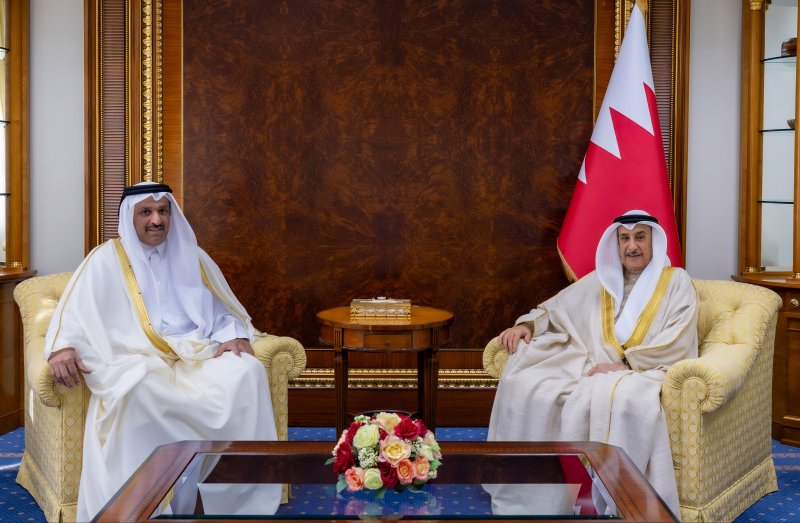 نائب رئيس مجلس الوزراء يستقبل سفير دولة قطر لدى مملكة البحرين بمناسبة تعيينه سفيراً لبلاده لدى المملكة