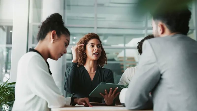 ثلاثية الحكم المسبق.. كيف تحصل على أفضل تقييم من مديرك في العمل؟