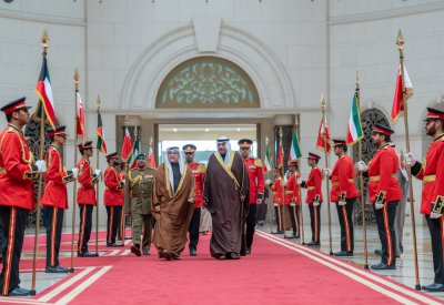 سمو ولي العهد رئيس مجلس الوزراء يغادر دولة الكويت الشقيقة بعد زيارةٍ رسمية