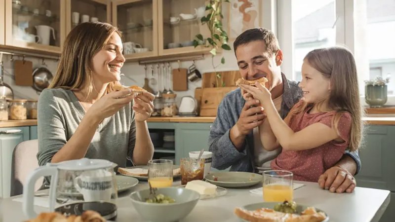الوقت الذهبي لتناول الإفطار.. خبراء يجيبون عن السؤال الحائر