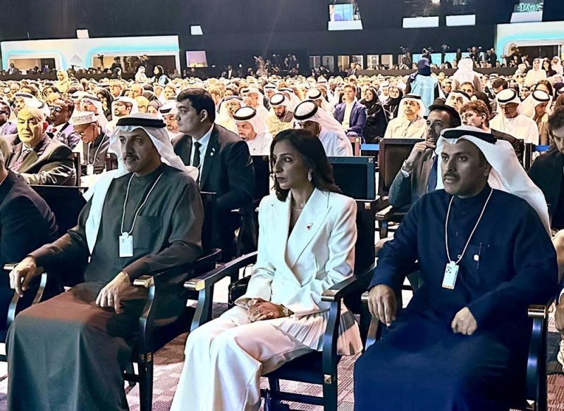 وزير المواصلات والاتصالات يترأس وفد مملكة البحرين المشارك في القمة العالمية للحكومات بدبي