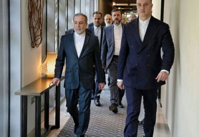 تقرير: طهران ترفض إنهاء تخصيب اليورانيوم خلال محادثات مسقط