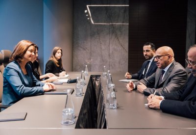 وزير الخارجية يجتمع مع نائبة رئيس الوزراء وزيرة الخارجية والشؤون الأوروبية في جمهورية سلوفينيا