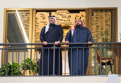 سمو الشيخ عيسى بن سلمان بن حمد يشهد السباق الثامن عشر للخيل وسط منافسات حماسية ومشاركة واسعة
