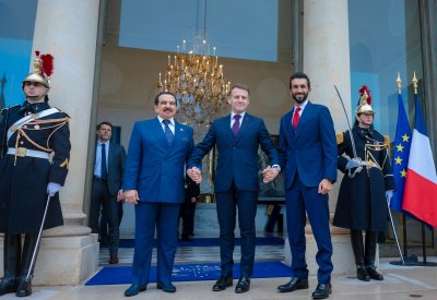 جلالة الملك المعظم يعقد جلسة مباحثات مع فخامة رئيس الجمهورية الفرنسية في العاصمة الفرنسية باريس
