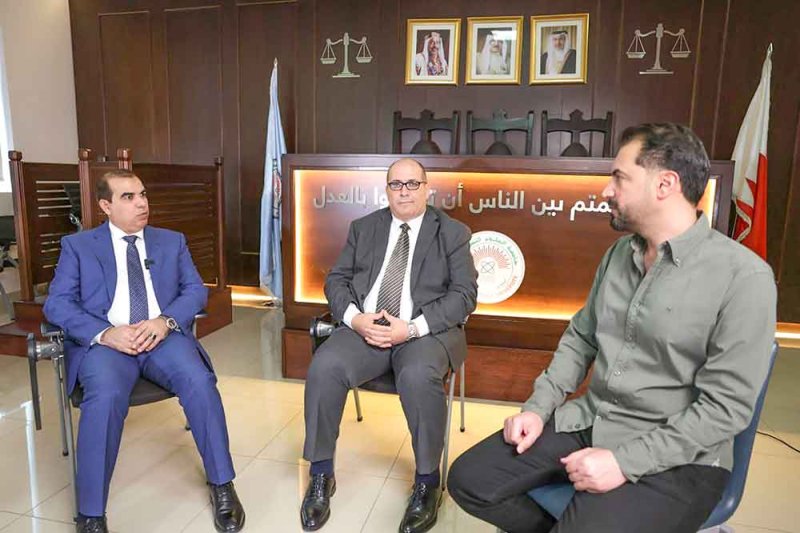 جامعة العلوم التطبيقية تطرح برنامجين بحثيين متقدمين في القانون العام والخاص بالتعاون مع جامعة العلوم الإسلامية العالمية