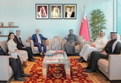 وزير الصناعة والتجارة يستقبل وزير الاستثمار البريطاني