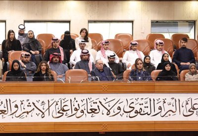 "أمانة الشورى" تستقبل وفدًا من طلبة جامعة العلوم التطبيقية ضمن برنامج الزيارات التعريفية للمجلس
