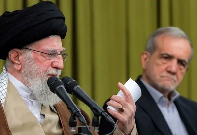 خامنئي يحشد.. وبزشكيان يتحدث عن فرصة للتسوية مع أميركا