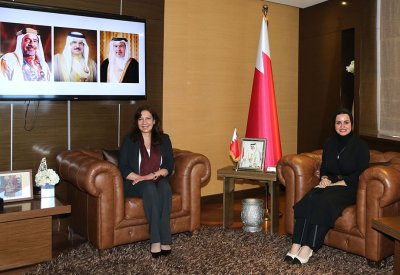 وزيرة شؤون الشباب تستقبل سفيرة جمهورية مصر العربية لدى مملكة البحرين