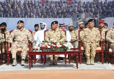 رئيس هيئة الأركان يحضر حفل افتتاح ميدان حواجز المغاوير التابع لكتيبة المشاة البحرية بسلاح البحرية الملكي البحريني
