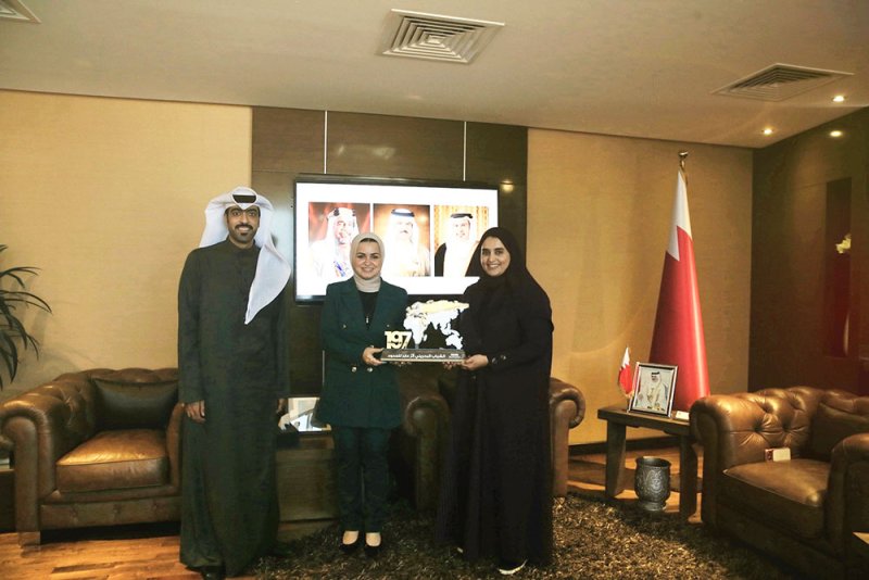 وزيرة شؤون الشباب تستقبل رئيس جمعية بيوت الشباب البحرينية وتؤكد دورها المحوري في دعم الحركة الشبابية