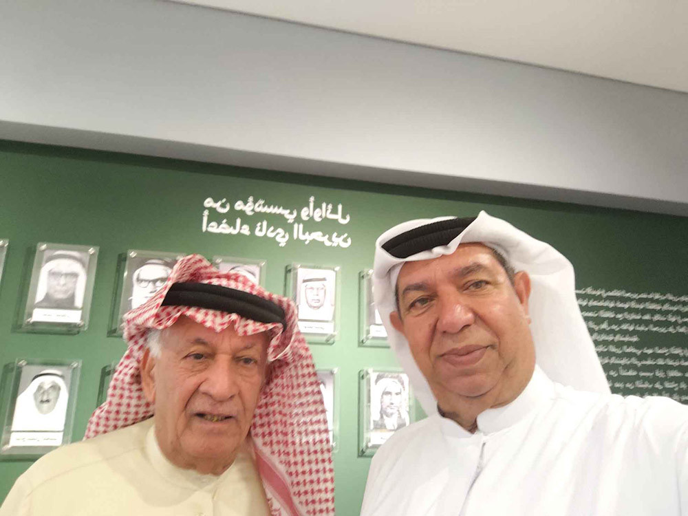 محرر الصفحة وعبد العزيز اليحيى