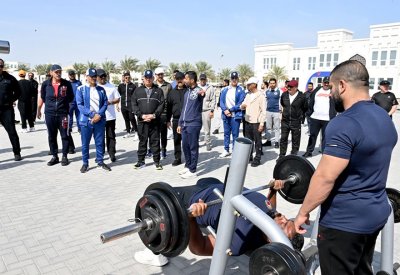 رئيس الشرطة يحضر فعالية اليوم الرياضي ويؤكد على أهمية تعزيز ثقافة الرياضة واللياقة البدنية