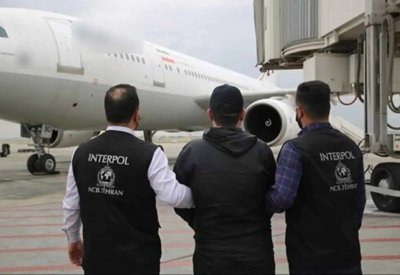 إيران تستعيد مطلوباً احتال على 20 ألف شخص بـ200 مليون دولار