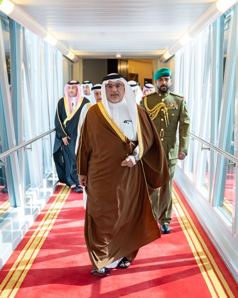 سمو ولي العهد رئيس مجلس الوزراء يغادر أرض الوطن متوجهاً إلى سلطنة عمان في زيارةٍ أخوية