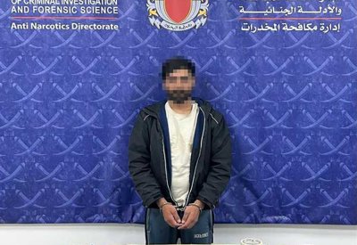 المباحث والأدلة الجنائية: القبض على شخصين لحيازتهما مواد مُخدرة بأكثر من 61 ألف دينار