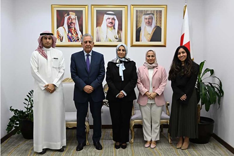 وزيرة الصحة تلتقي رئيس مجلس إدارة مجموعة كيمز هيلث