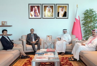 وزير الصناعة والتجارة يلتقي سفير جمهورية باكستان الإسلامية لدى مملكة البحرين