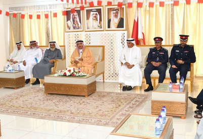 محافظ المحرق يهنئ القيادة بشهر رمضان ويشيد بالدعم المتواصل للمشاريع التنموية والخدمات المجتمعية